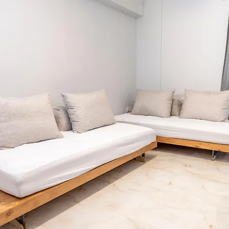 Ella Apartment *